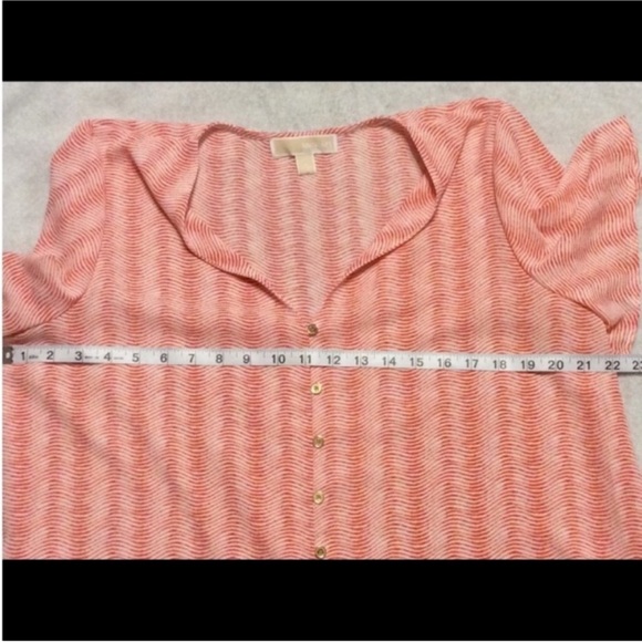 MICHAEL Michael KORS Button Down Short Sleeve FRONT Tie V-Neck SHIRT Size LARGE - Picture 6 of 10